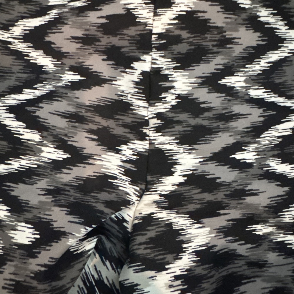 Spanx The Get Moving Shorts Womens Large Black White Ikat Geometric Print RN1121 - Picture 7 of 7